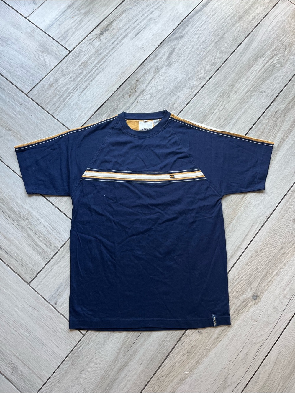 Point Zero Vintage Navy Men’s Crewneck Shirt with Contrast Stripe Size Small